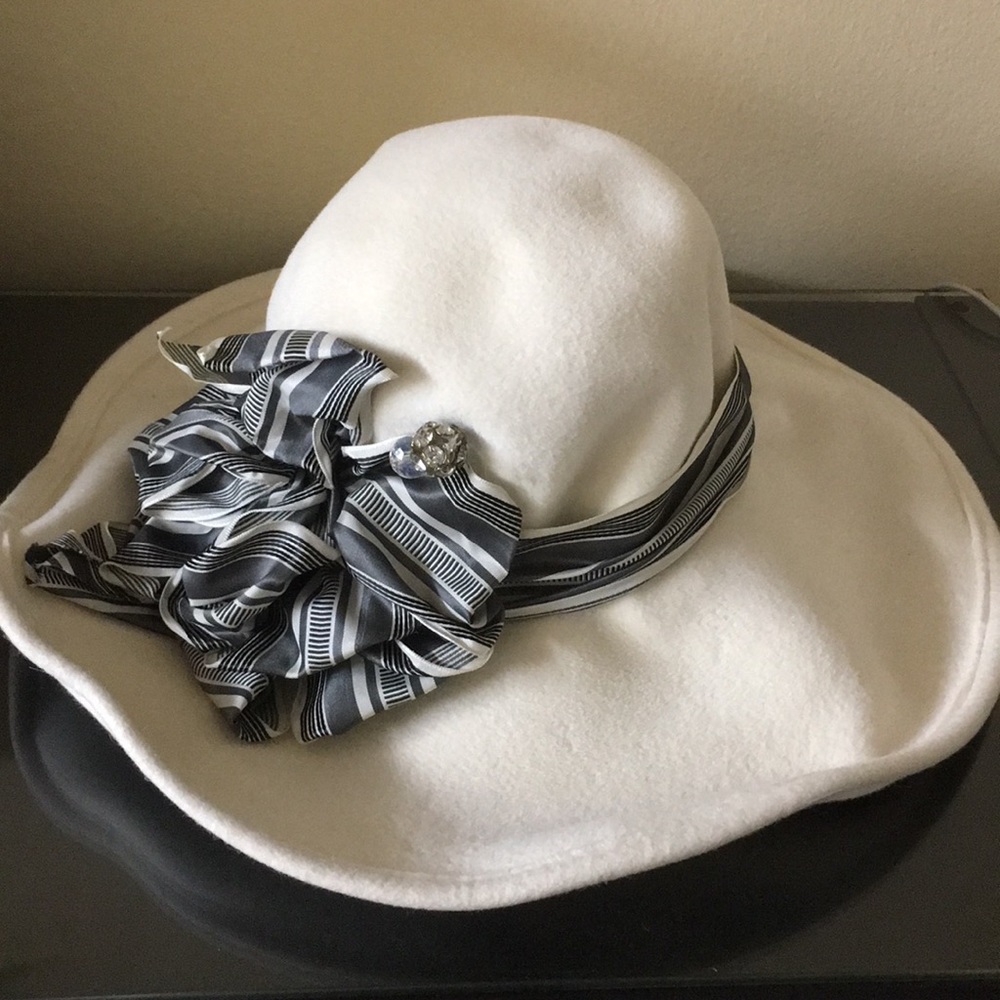 beautiful boutique hat what is made in USA